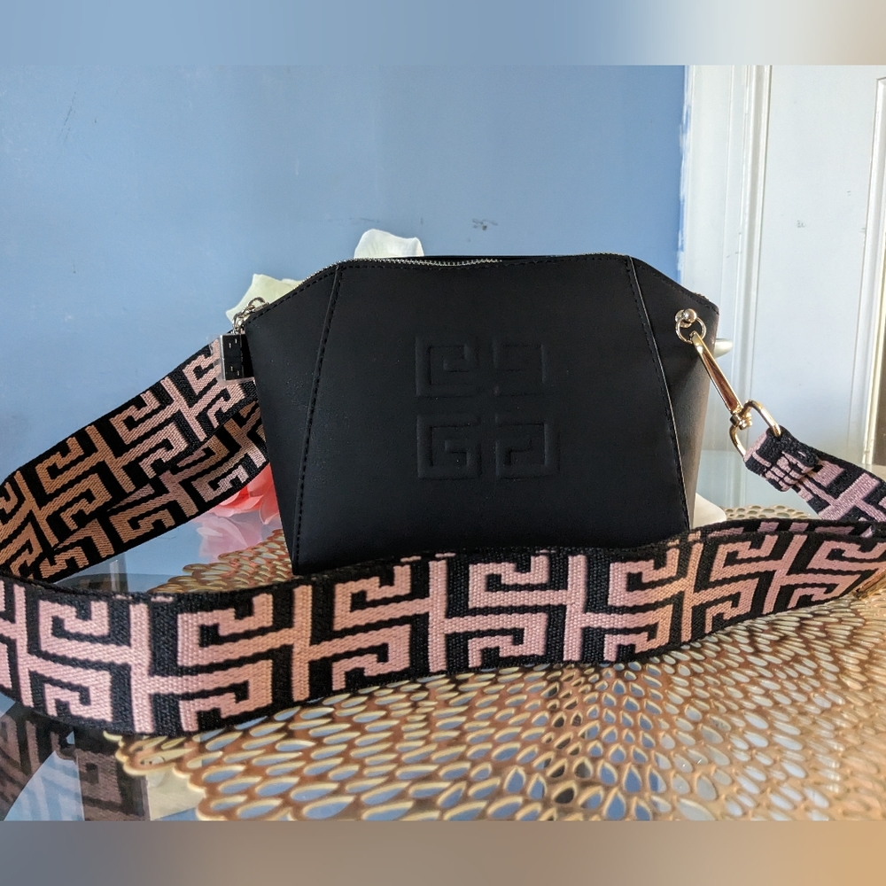 Givenchy - Picture 5 of 12